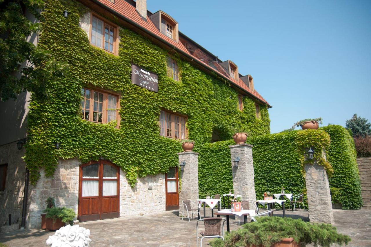 Kis Helikon Hotel