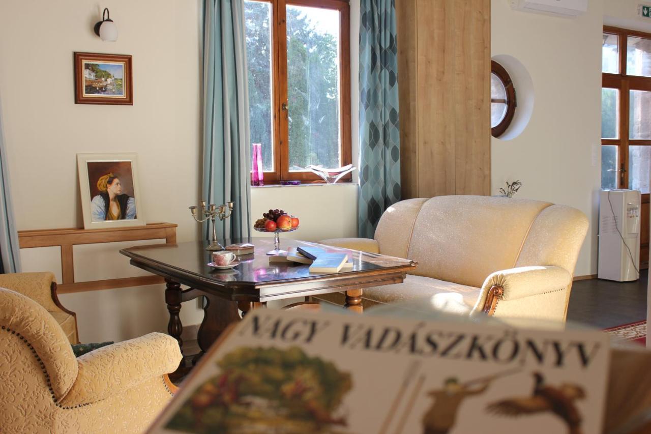 Kis Helikon Szálloda 4*