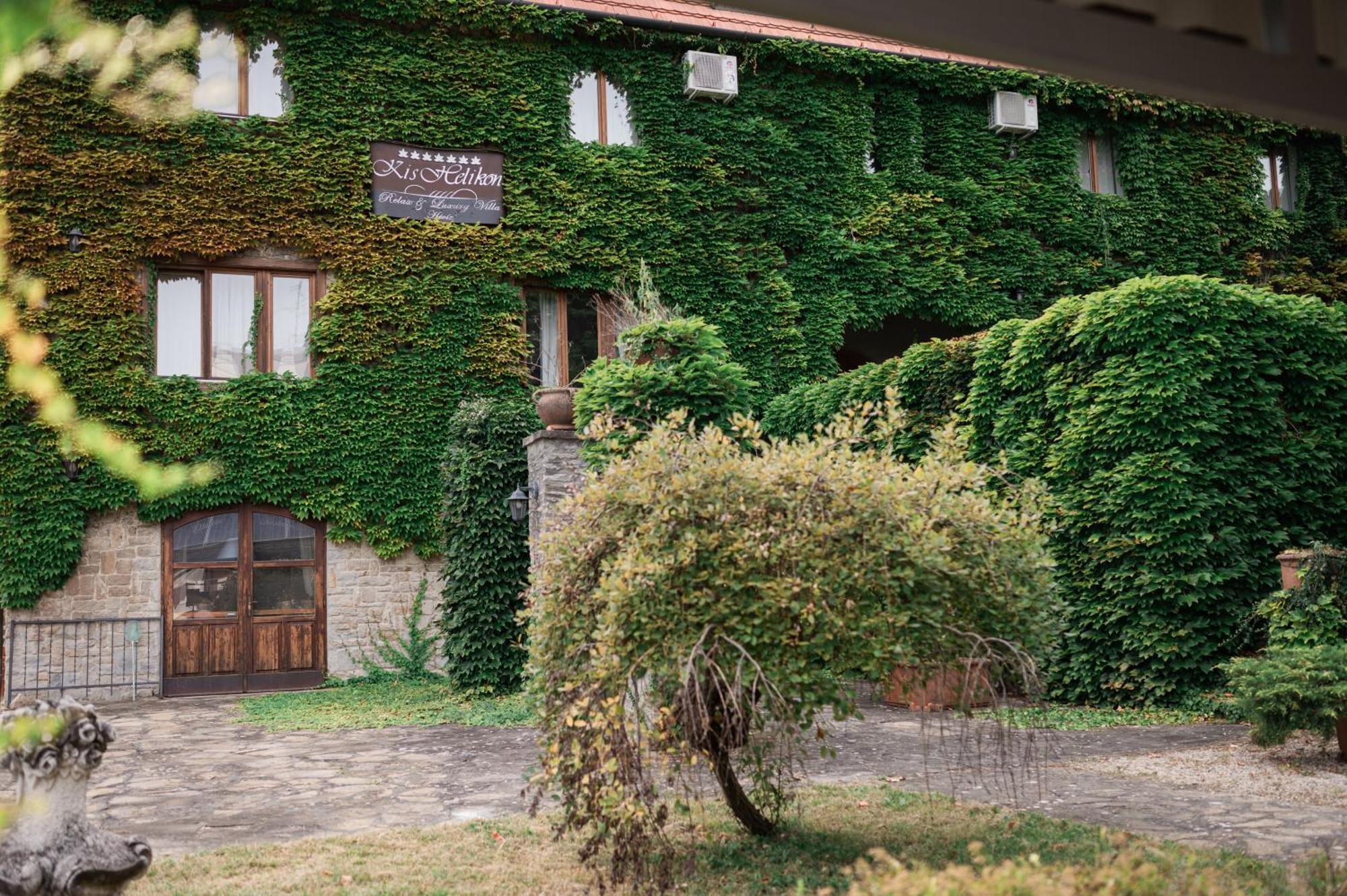 Kis Helikon Hotel